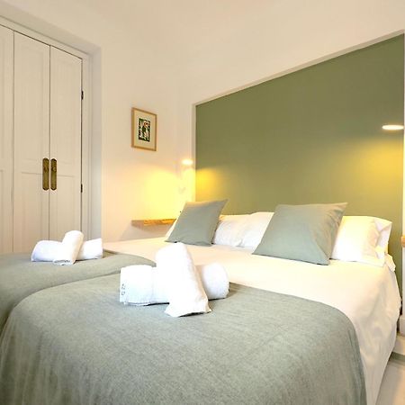 Villa Clavero Two Premium Apt Малага Экстерьер фото